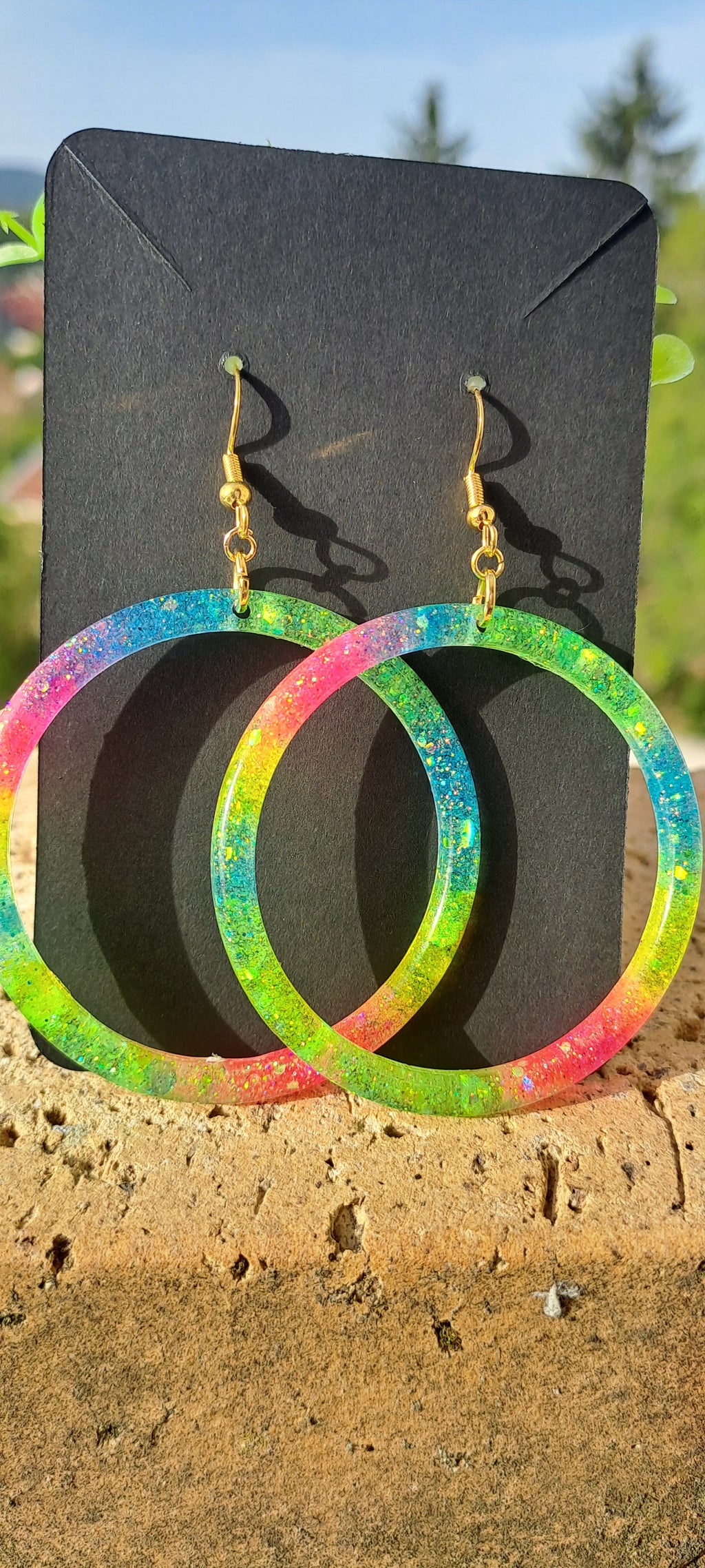Boucles d'oreilles artisanales créoles fluo