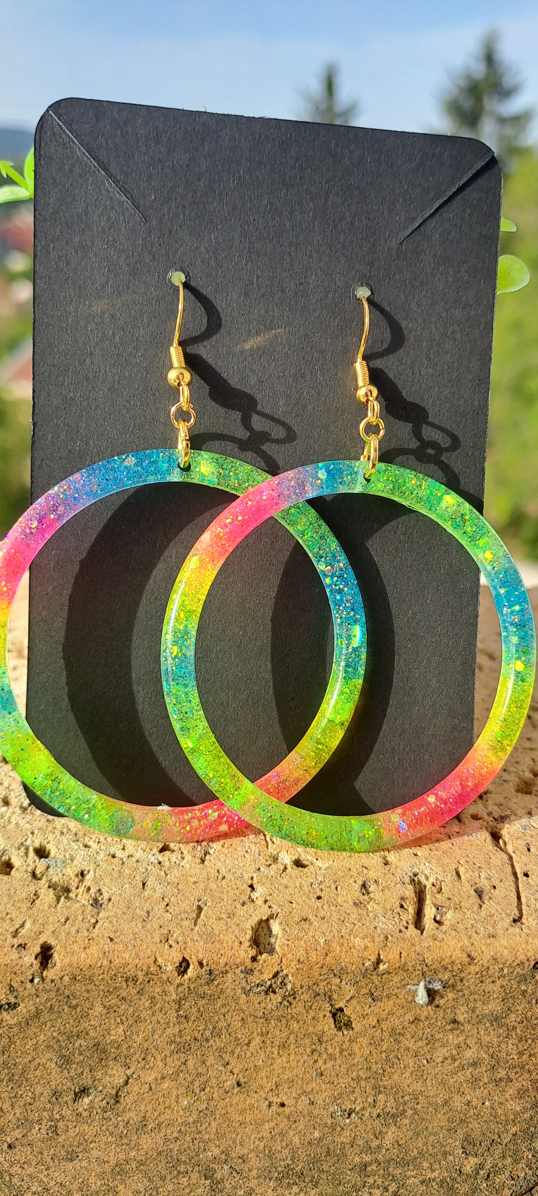 Boucles d'oreilles artisanales créoles fluo