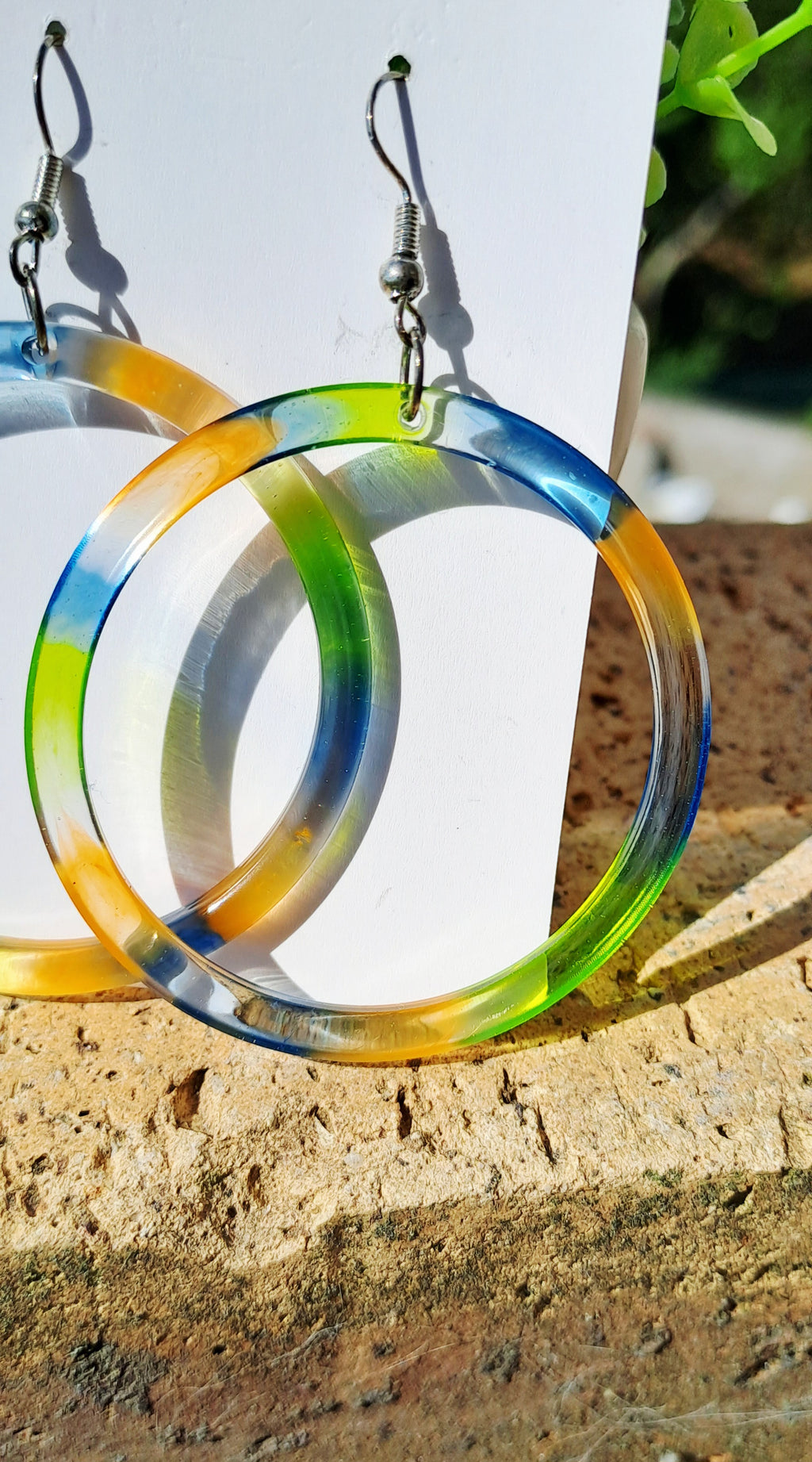 Boucles d'oreilles artisanales créoles multicolores