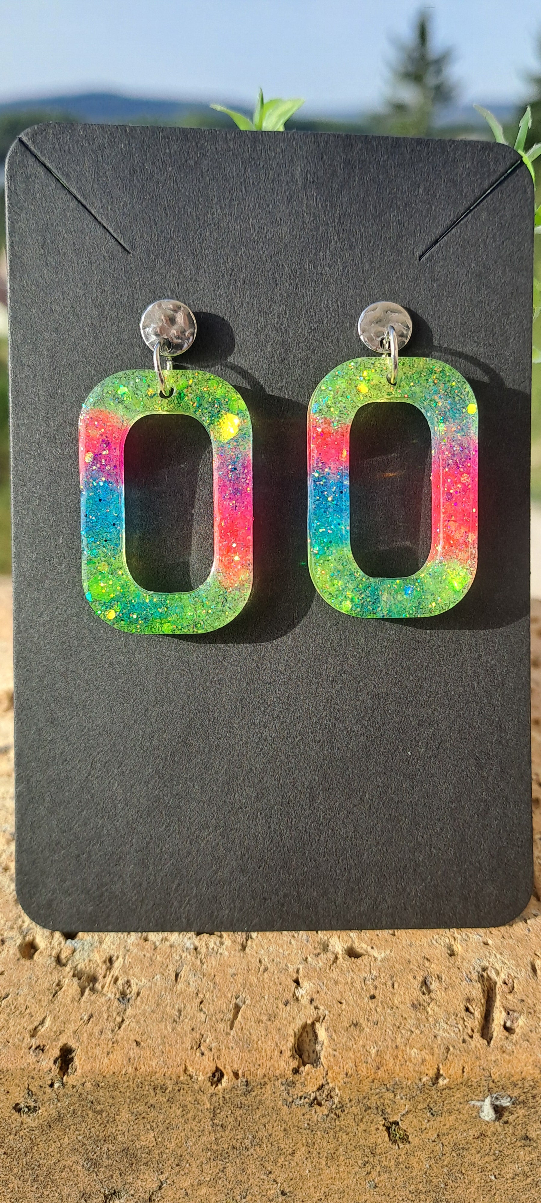 Boucles d'oreilles artisanales rectangles fluo
