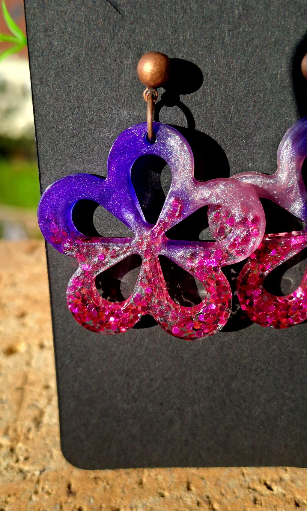 Boucles d'oreilles artisanales violet rose paillettes
