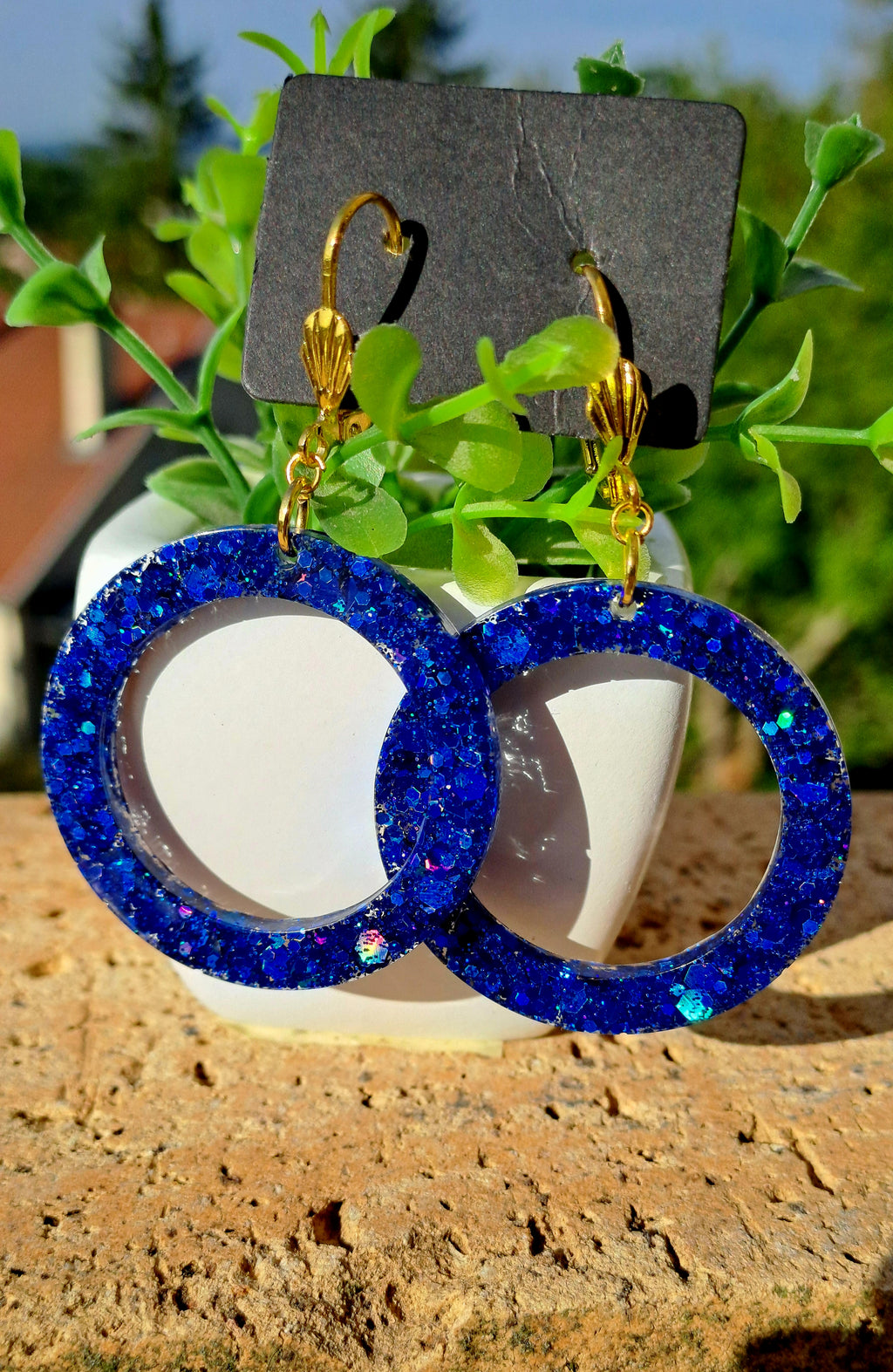 Boucles d'oreilles artisanales bleues électrique et paillettes