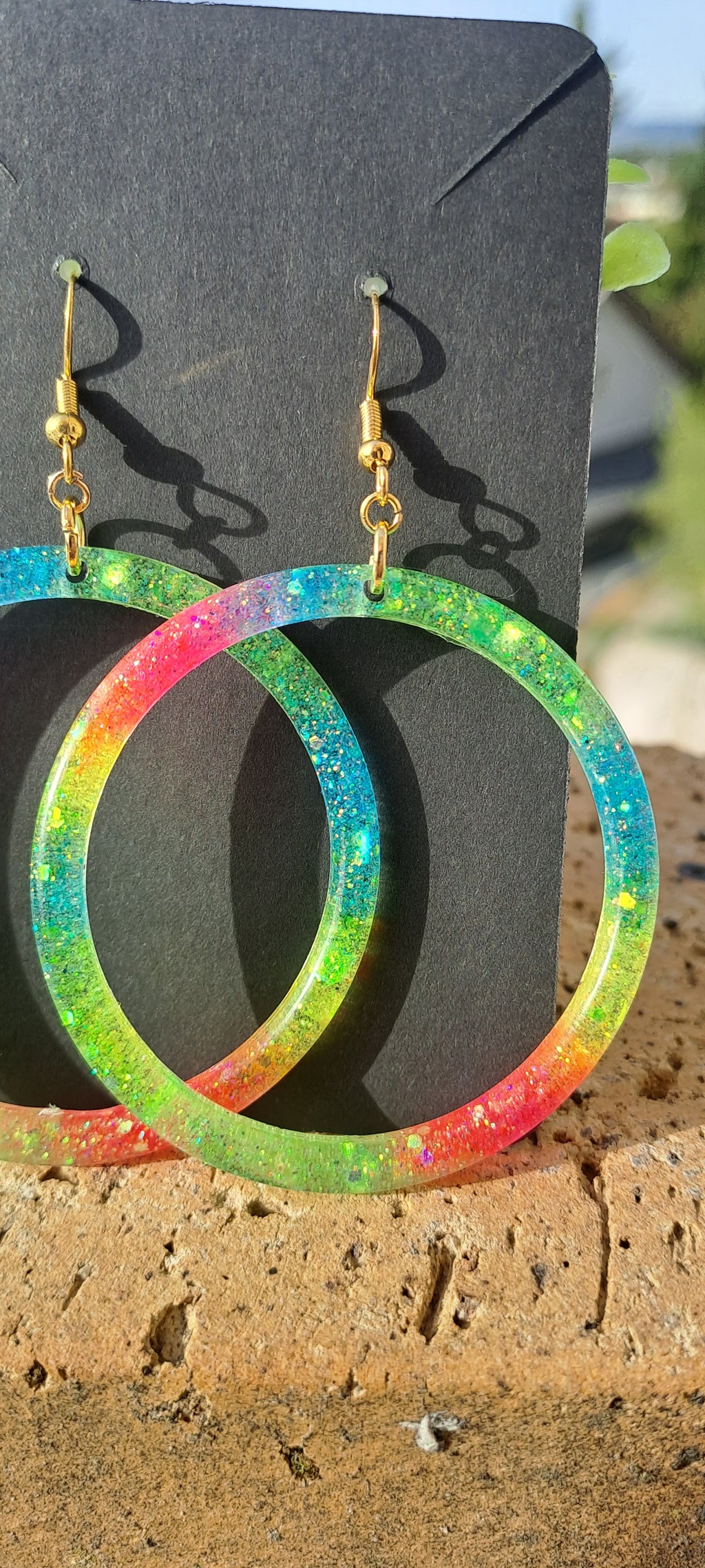 Boucles d'oreilles artisanales créoles fluo