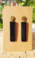 Boucles d'oreilles artisanales noires et paillettes dorées