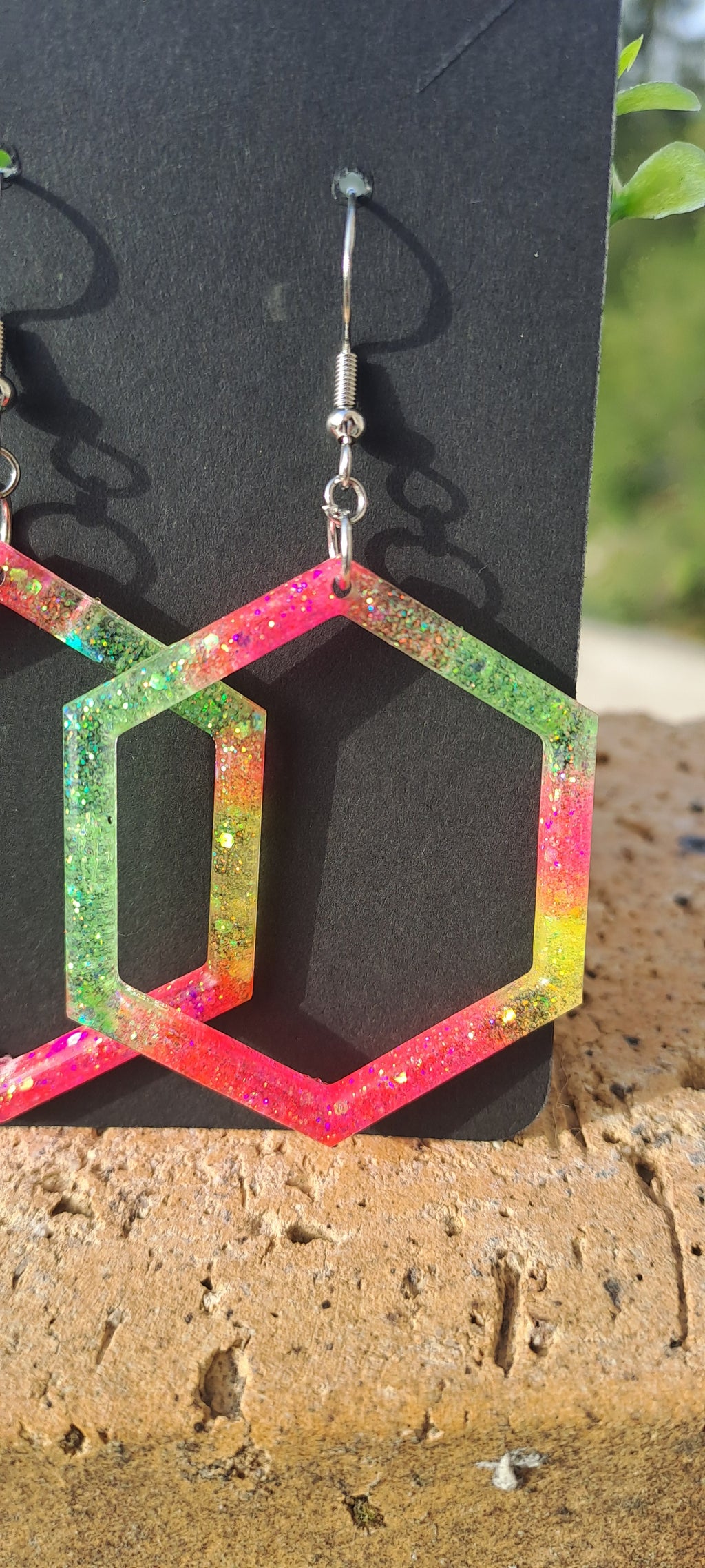 Boucles d'oreilles artisanales octogonale fluo